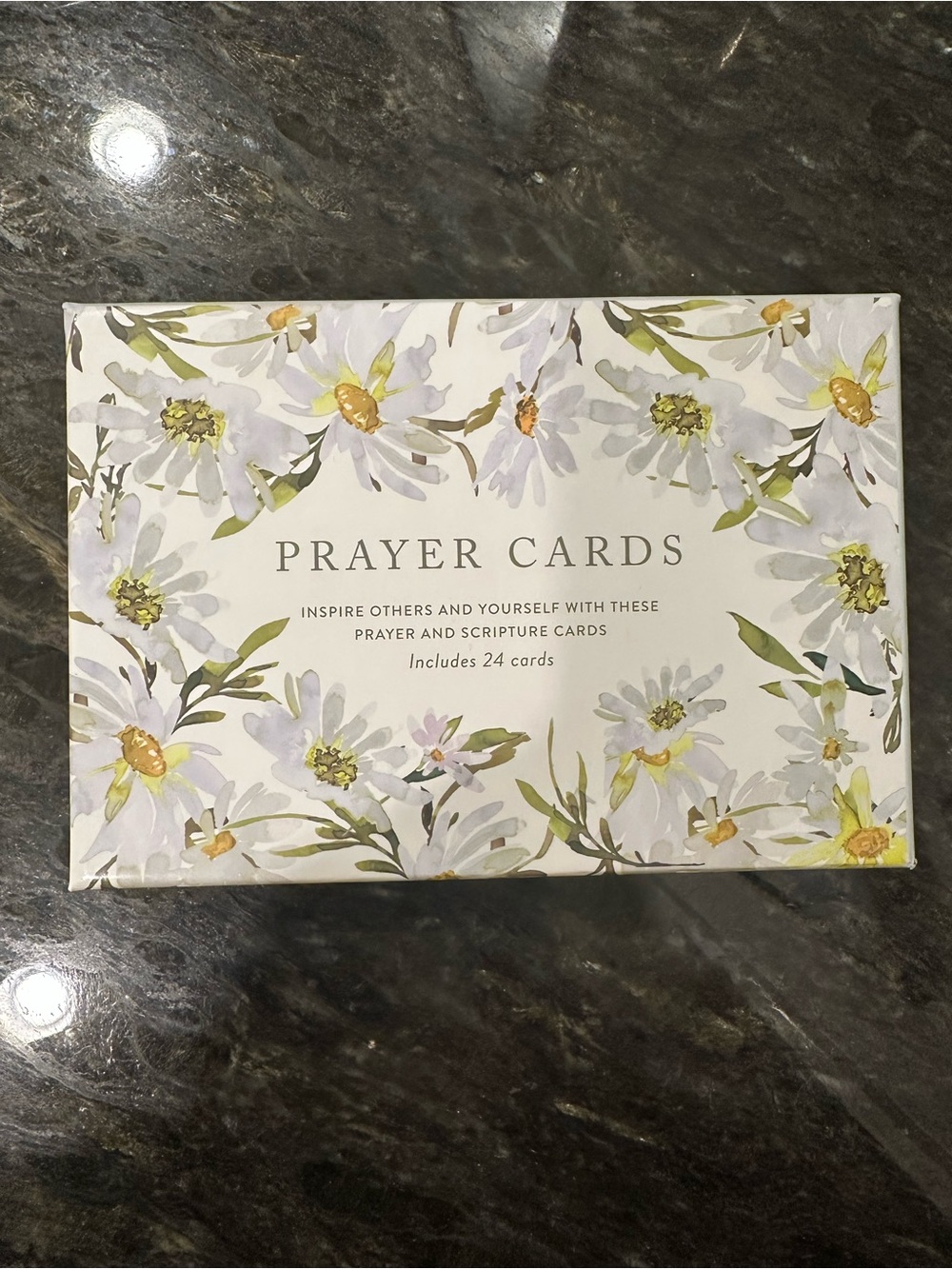 Eccolo White Floral Prayer Cards